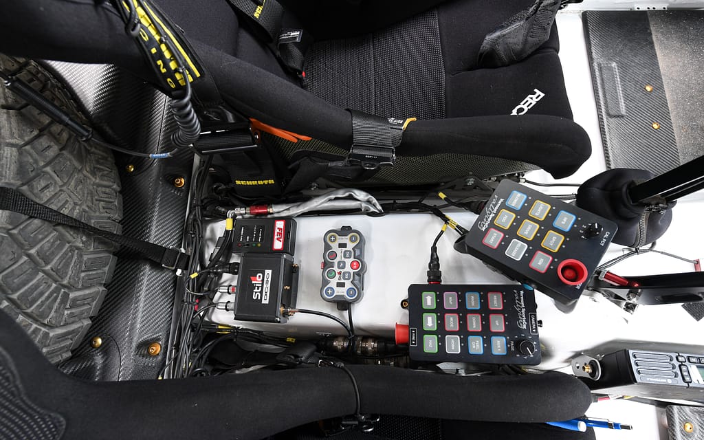 2020 VT20R Interior Controls