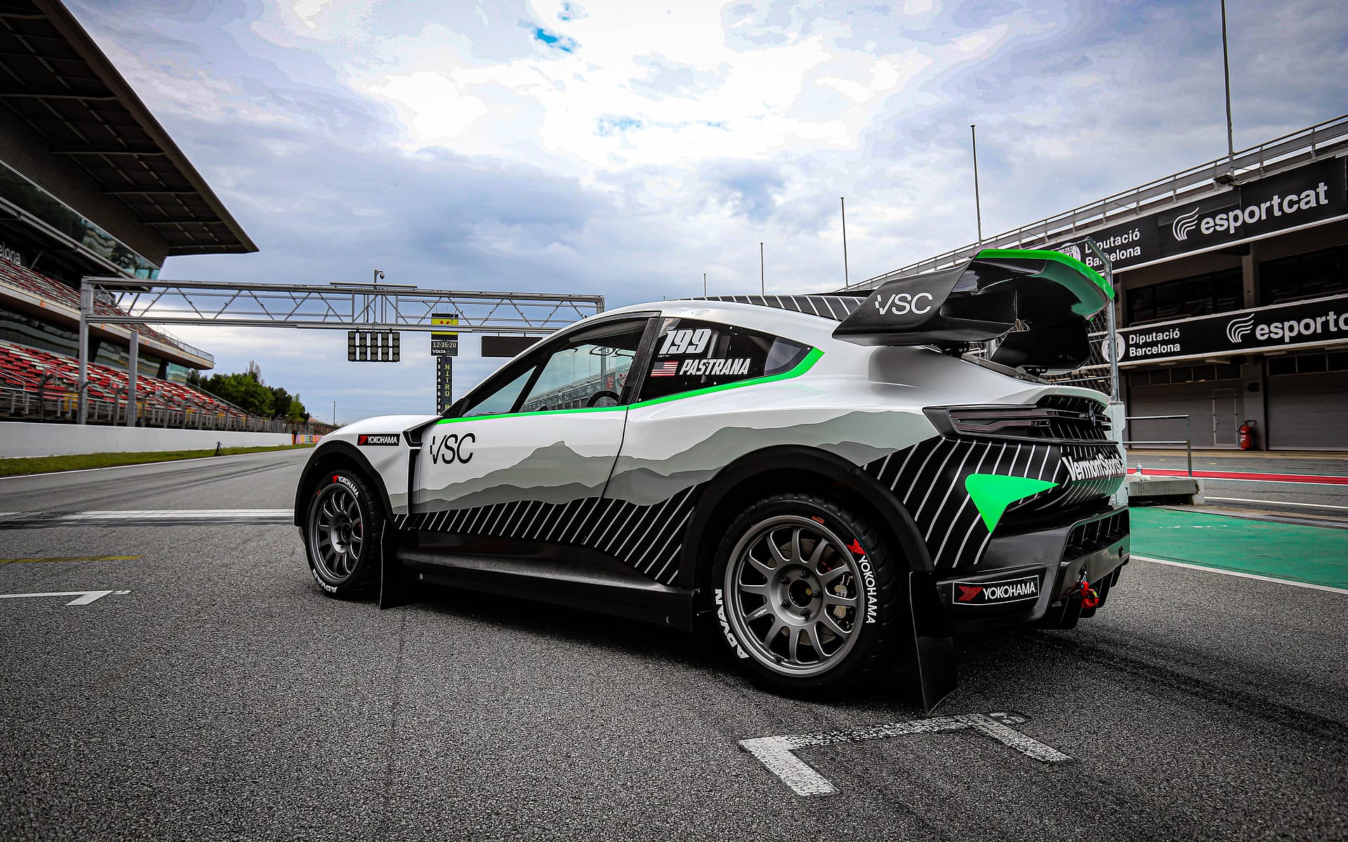 Travis_Pastrana_199_FC1X_Rallycross_Rear